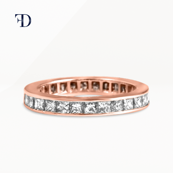 rose-gold-Women’s Diamond Pave Wedding Ring