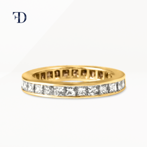 yellow-gold-Women’s Diamond Pave Wedding Ring